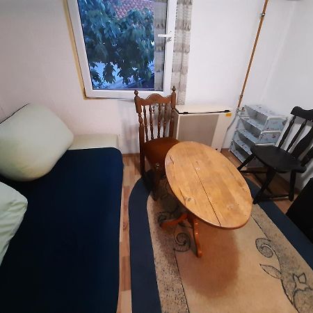 Ferienwohnung Sprat Kuce SJJ Exterior foto